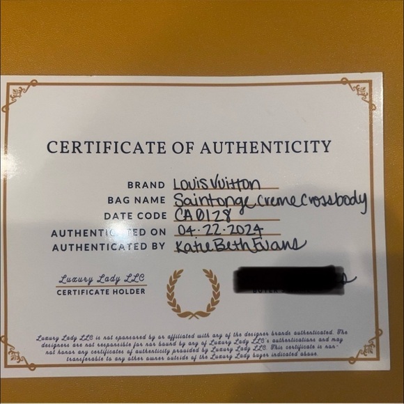 Louis Vuitton Saintonge Crème Monogram Crossbody - Picture 16 of 16